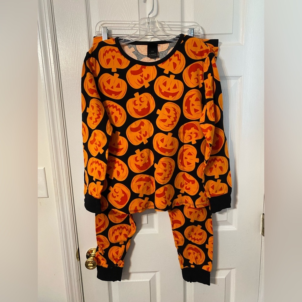 Hyde and Eek! Women's Halloween Sleepwear Size XL